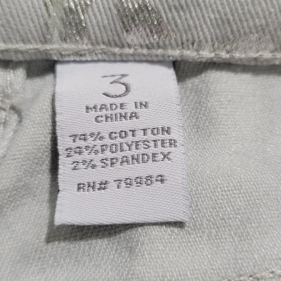 Chico's Platinum Denim Leopard Print Metallic Crop Jeans Size 3 (38) Silver - Picture 11 of 14